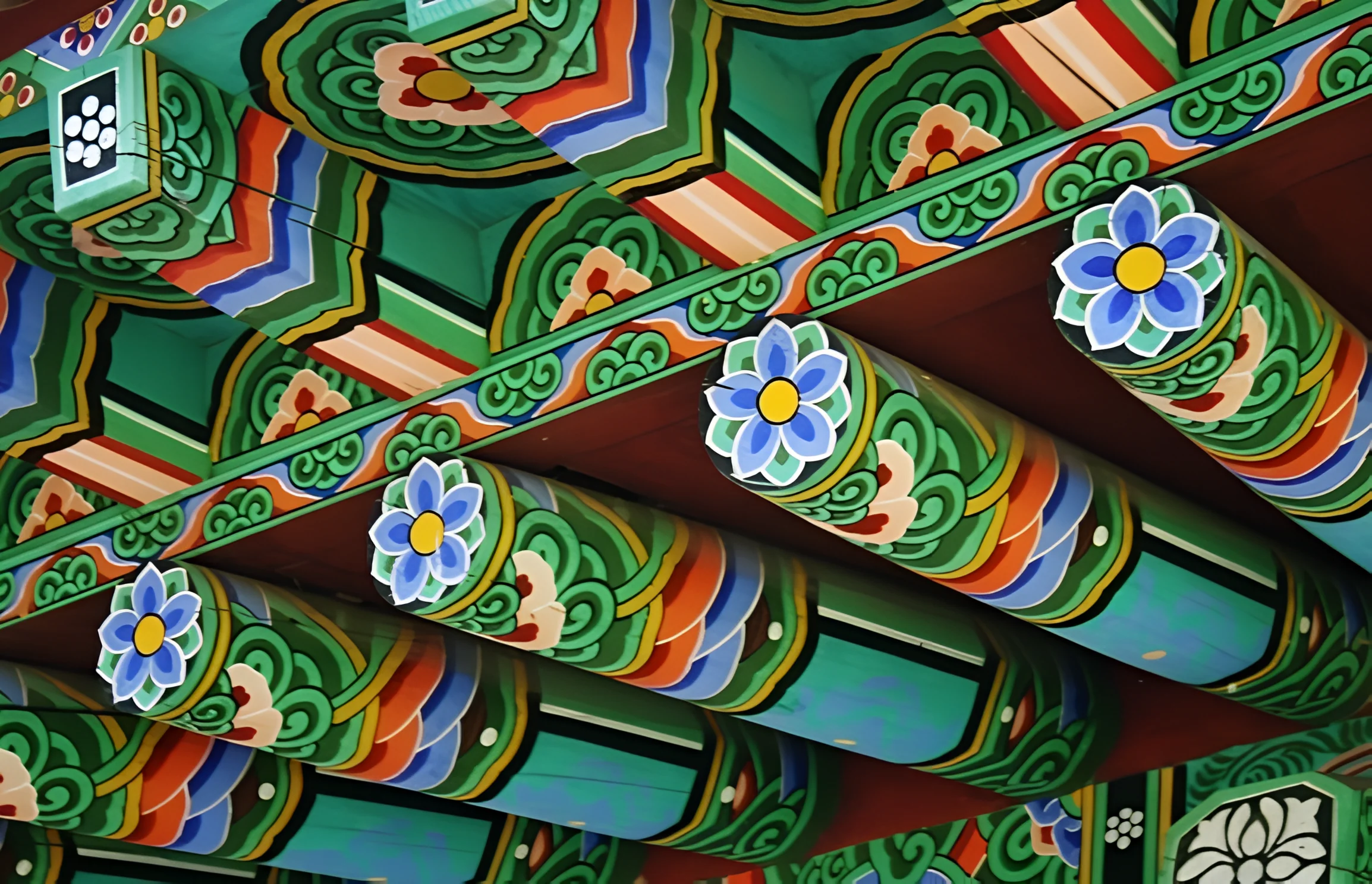Dancheong-inspired pattern study